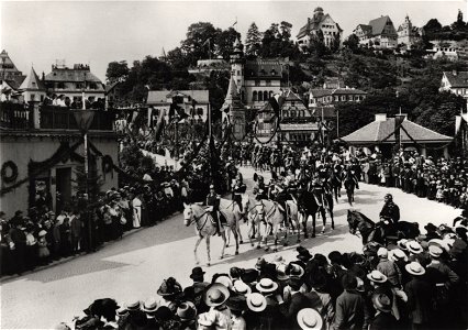 Festzug zum 30. Allgemeinen Liederfest des Schwäbischen Sängerbundes 1913 (AK 541G199 Gebr. Metz)
