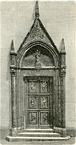 Firenze porta principale della chiesa di S Maria Maggiore