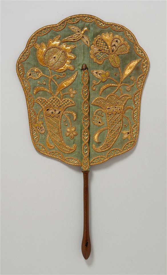 Fixed fan green silk straw embroidery c 1740 LACMA M82 122 2 2