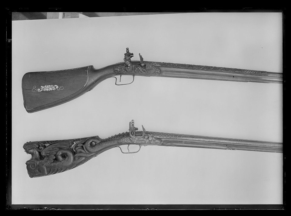 Flintlåsbössa, fusil av nordfransk-nederländsk typ ca 1640-1651 - Livrustkammaren - 9097