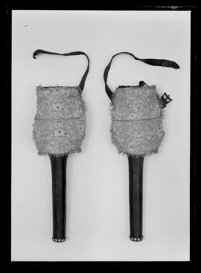 Flintlåsbössa, troligen tillverkad i Liège, 1640-tal, i garnityr med pistoler nr 5321-2 - Livrustkammaren - 17845