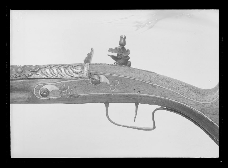 Flintlåsbössa, fusil av nordfransk-nederländsk typ ca 1640-1651 - Livrustkammaren - 43903