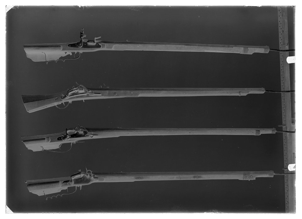 Flintlåsbössa, Polen ca 1630, s.k. hejduksbössa - Livrustkammaren - 77361-negative