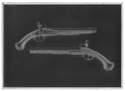 Flintlåspistol m: 1717 för Livskvadronen, Sverige (avkortad), tillverkad i Örebro - Livrustkammaren - 34813-negative