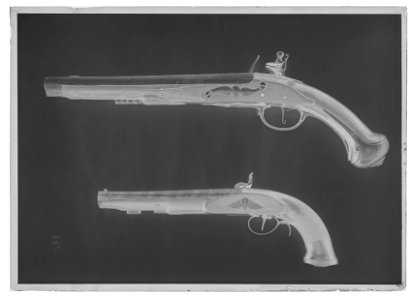 Flintlåspistol m: 1717 för Livskvadronen, Sverige (avkortad), tillverkad i Örebro - Livrustkammaren - 43373-negative