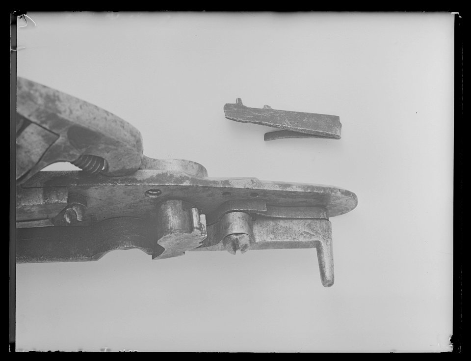 Flintlåsbössa, fusil, Nederländerna, 1630-tal - Livrustkammaren - 2234