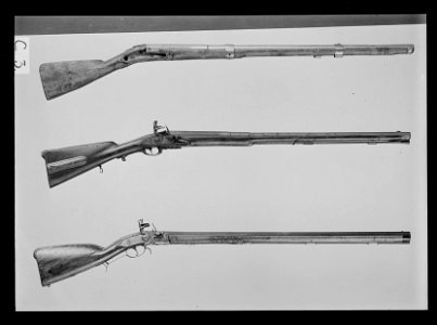 Flintlåsstudsare, bakladdare med brytpipa och laddpatron, ca 1700 - Livrustkammaren - 35108