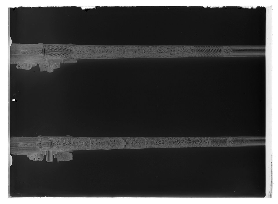 Flintlåsbössa, fusil av nordfransk-nederländsk typ ca 1640-1651 - Livrustkammaren - 60656-negative