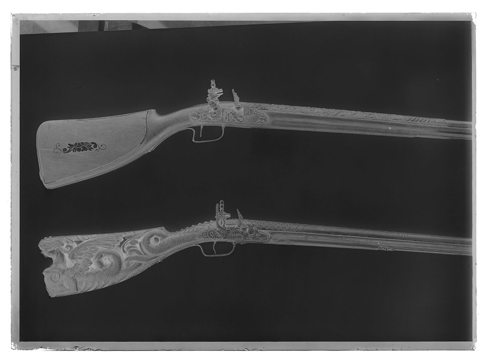 Flintlåsbössa, fusil av nordfransk-nederländsk typ ca 1640-1651 - Livrustkammaren - 9097-negative