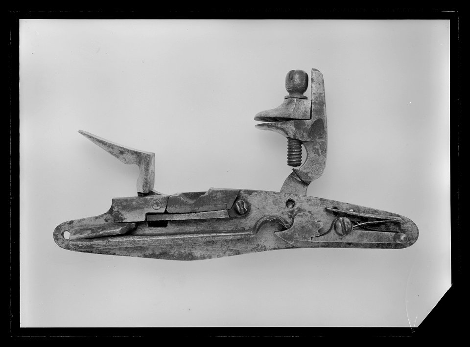 Flintlåsbössa, fusil, Nederländerna, 1630-tal - Livrustkammaren - 43394