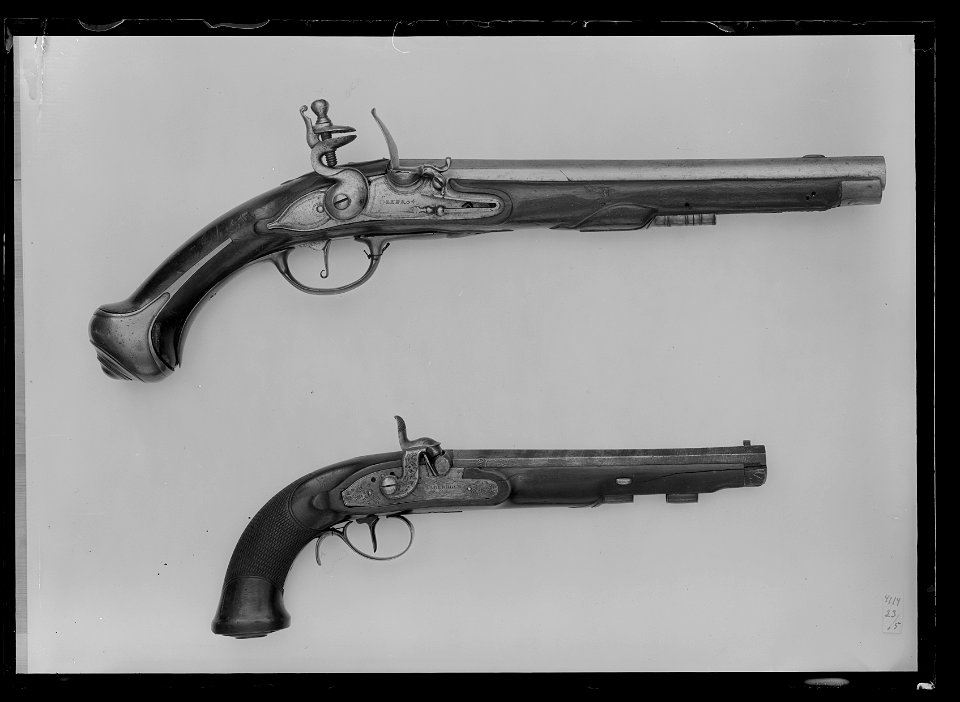 Flintlåspistol m: 1717 för Livskvadronen, Sverige (avkortad), tillverkad i Örebro - Livrustkammaren - 60494