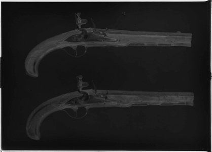 Flintlåspistoler, Norrtälje, 1750-1775 c - Livrustkammaren - 44778-negative