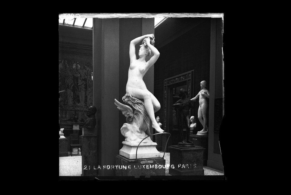 Fonds Ganne - La Fortune, Luxembourg, Paris (g0907)