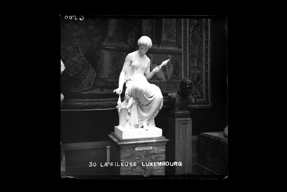 Fonds Ganne - La fileuse, Luxembourg- (g0500)