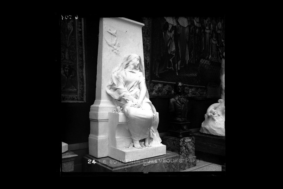 Fonds Ganne - Le souvenir, Luxembourg, Paris (g0501)