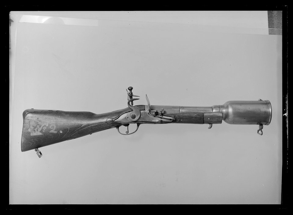 Granatgevär med flintlås, Zella, 1700-talets början - Livrustkammaren - 43839