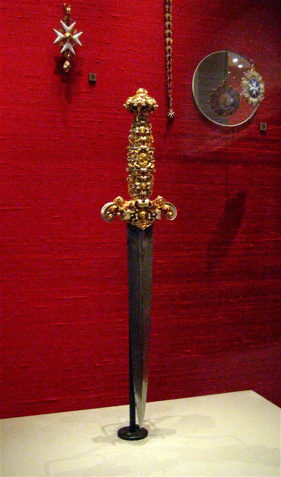 Grand Master of Malta's dagger (Louvre) 01 by shakko