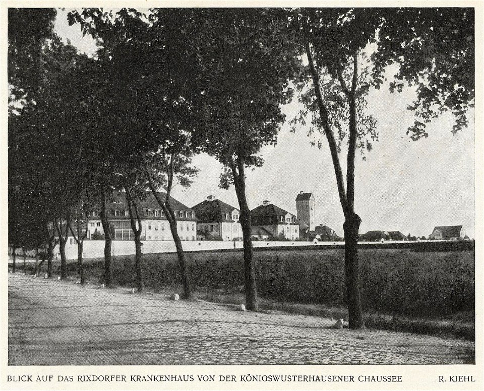 Blick auf das Rixdorfer Krankenhaus von der Königswusterhausener Chaussee, 1911