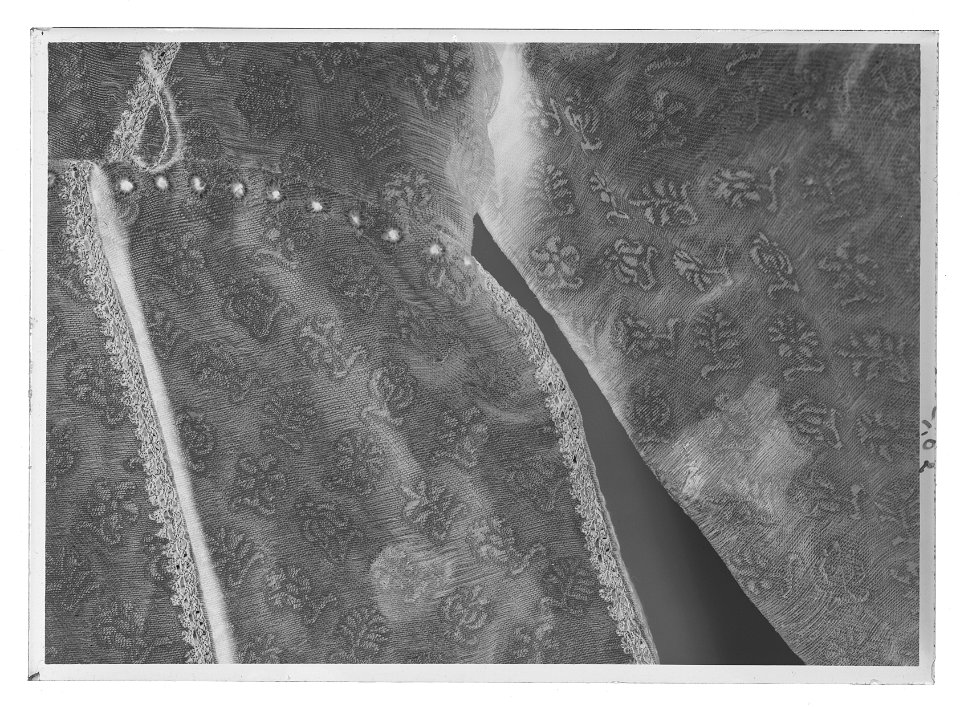 Gustav II Adolfs sveptröja - svepdräkt - Livrustkammaren - 61164-negative