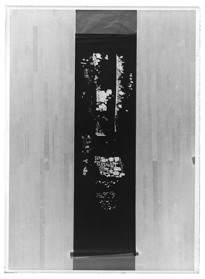 Fragment av ett par svarta strumpeband - Livrustkammaren - 35165-negative