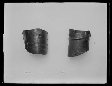 Fragment knäbuckla (höger) - Livrustkammaren - 10859