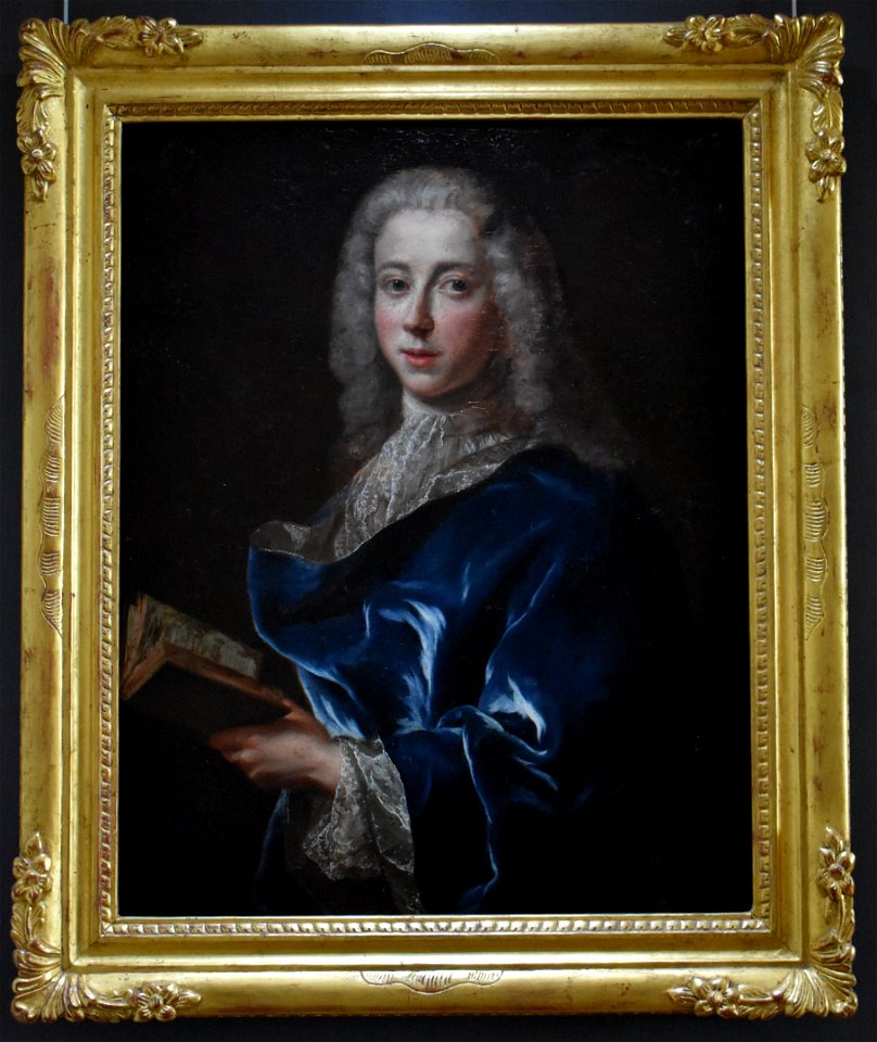 François de Troy - Portrait d'un homme au manteau bleu 01