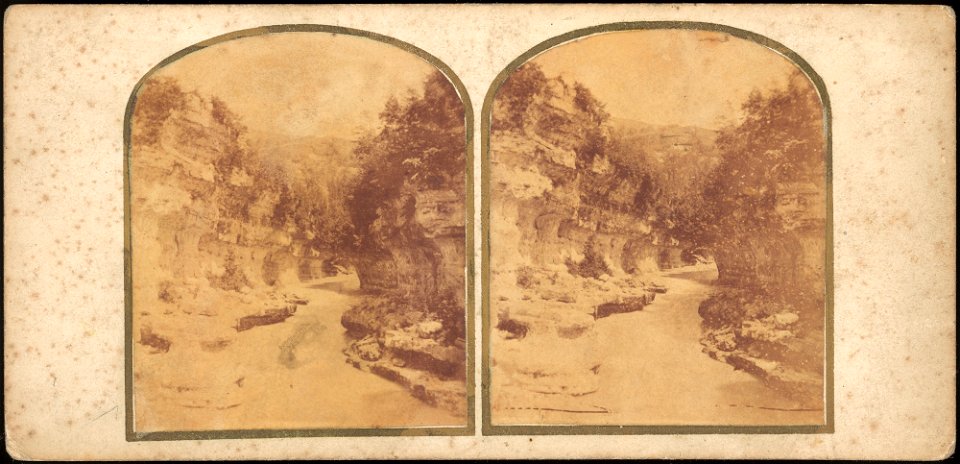 Group of 17 Early Calotype Stereograph Views - DP75382