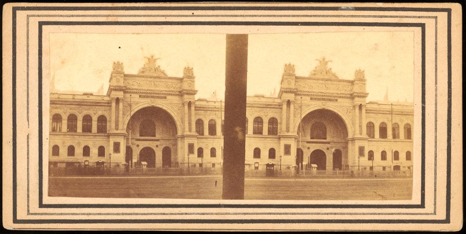 Group of 17 Early Calotype Stereograph Views - Palais de l'Industrie