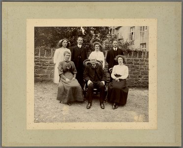 Group photograph, ca.1905 (5294051)
