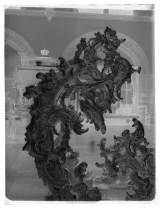 Förgylld praktsläde i rokoko som tillhört kejsarinnan Maria Theresia av Österrike - Livrustkammaren - 71167-negative
