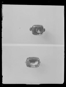 Guldring med peridot, 1600-tal - Livrustkammaren - 53675