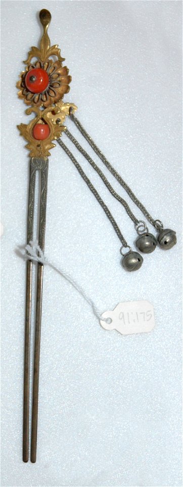 Hairpin-Ear Wax Remover (with decorative medallion) (5765354199)
