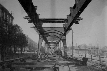 Hamburg Bau des Hochbahnviadukt Innoncentiastraße Klosterallee 1909