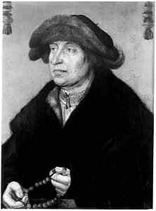 Hans von Wertinger - Portrait of a Man Holding a Rosary - 74.2 - Museum of Fine Arts