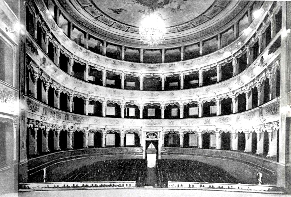Interno teatro comunale