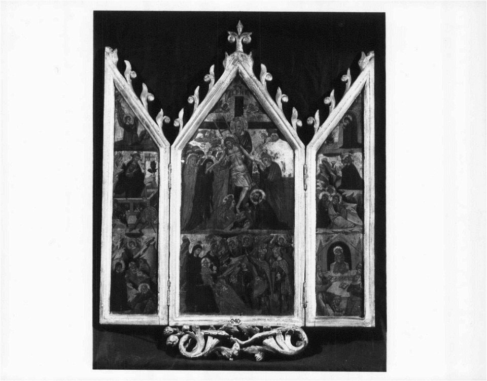 Italian School, Venetian (c. 1370-1380) - Triptych, The Deposition and Seven other scenes - RCIN 403957 - Royal Collection