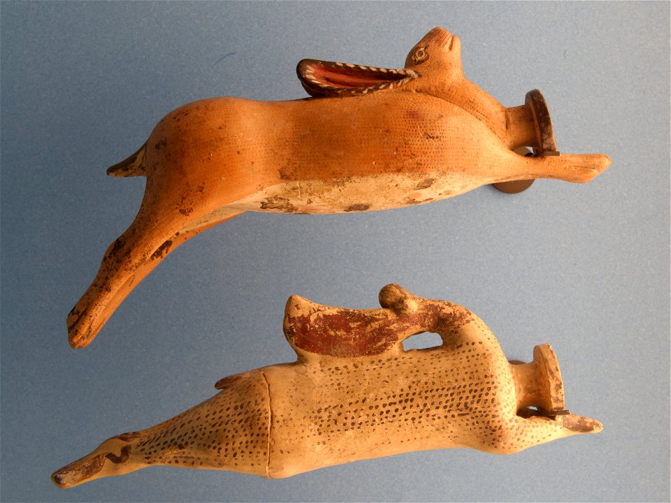 Hare-shaped aryballoi Nationalmuseet