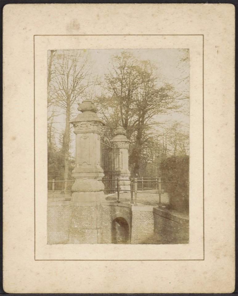 Het toegangshek van buitenplaats Oostermeer, Amsteldijk-Noord 37 (Amstelveen), Afb ANWZ00483000001