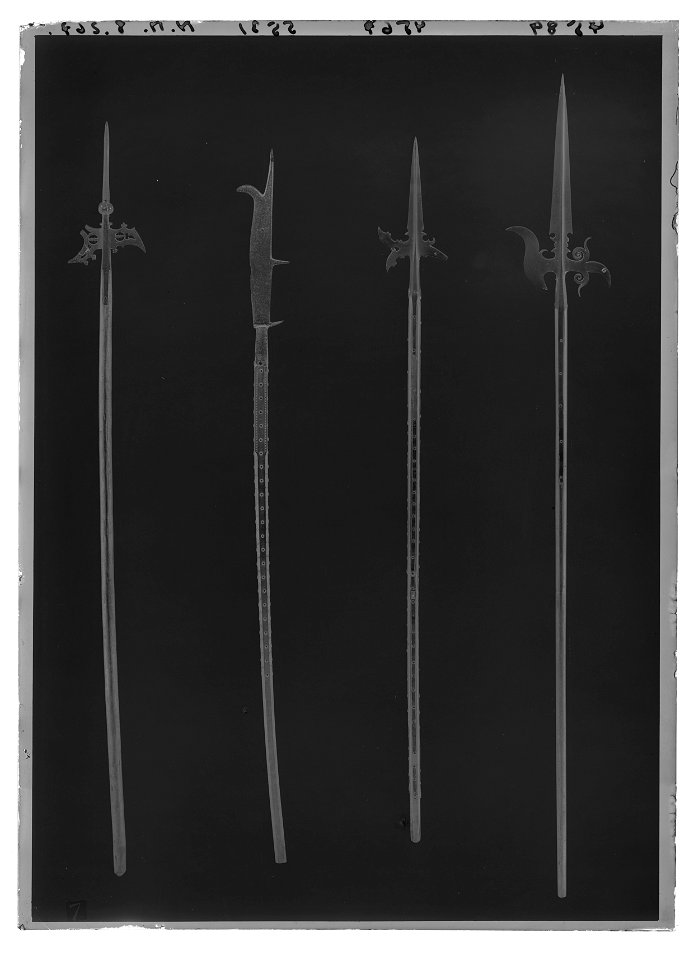 Hillebard - Livrustkammaren - 34765-negative