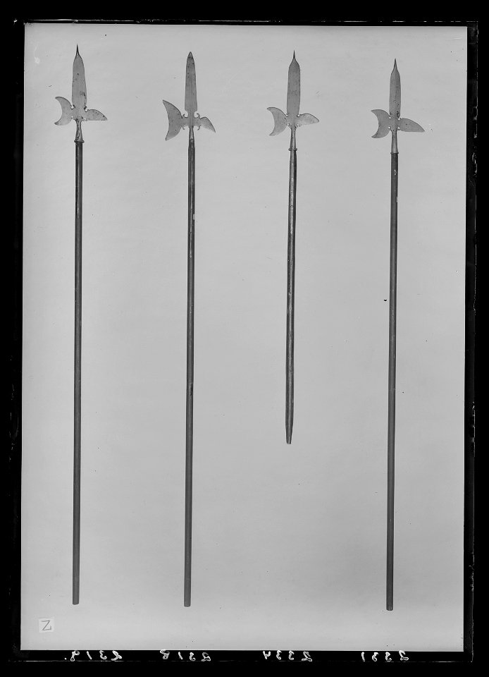 Hillebard - Livrustkammaren - 17640