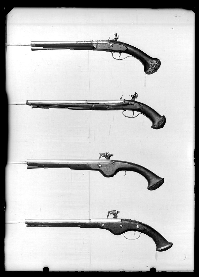 Hjullås-flintlåspistoler - Livrustkammaren - 77338