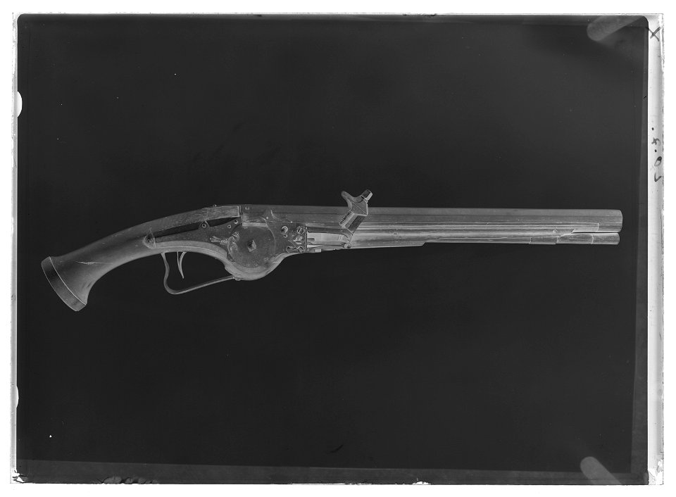 Hjullåspistol, Holland eller Baltikum ca 1630. Gustav II Adolfs pistoler vid Lützen 1632 - Livrustkammaren - 69429-negative
