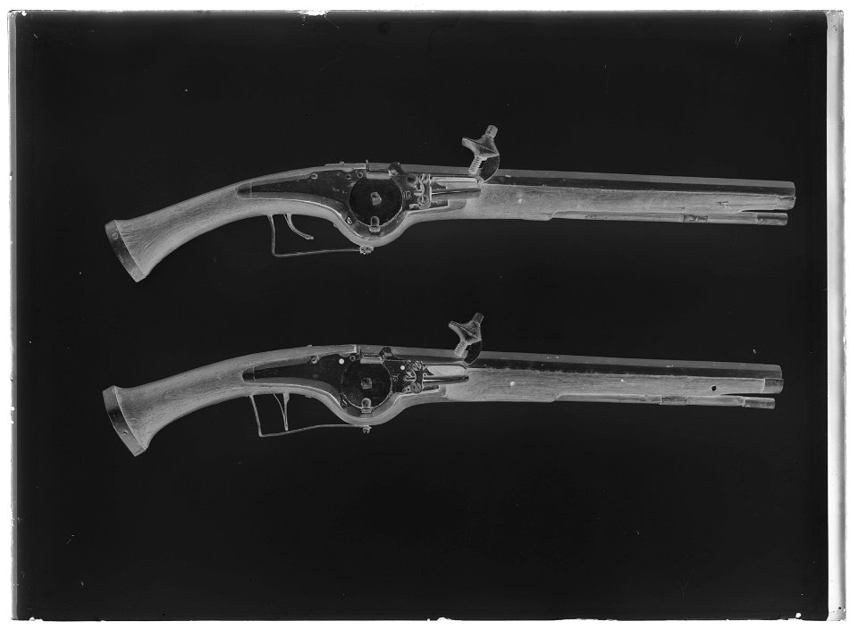 Hjullåspistol av nederländsk typ ca 1625. I inv - Livrustkammaren - 17993-negative