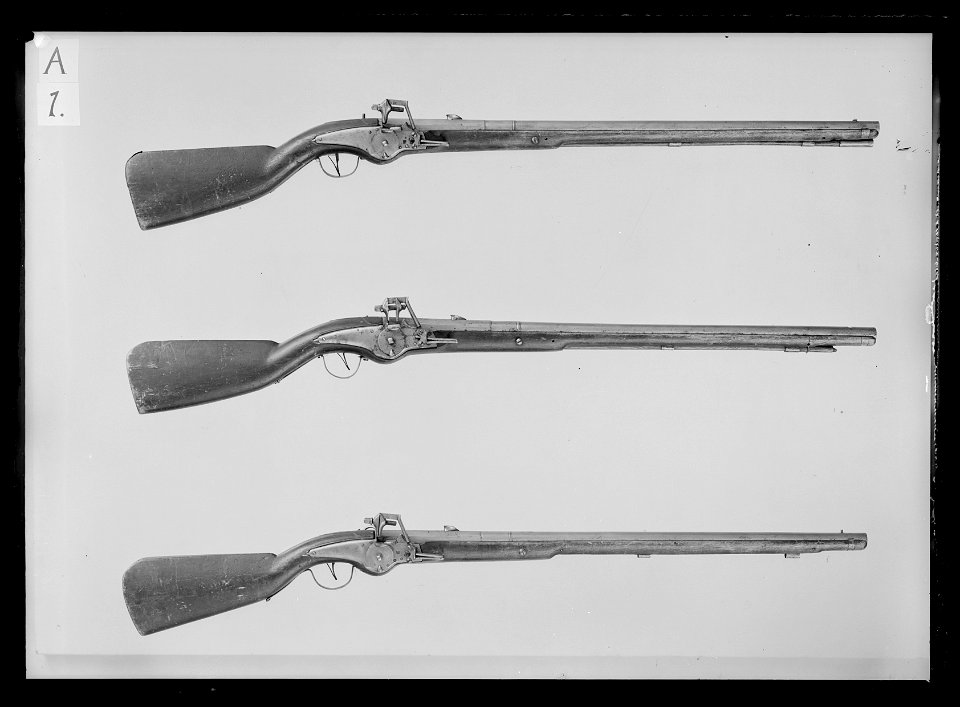 Hjullåskarbin, Sverige, 1680-tal med drag överensstämmande med karbin m: 1683 och 1696, enl.inv - Livrustkammaren - 35110