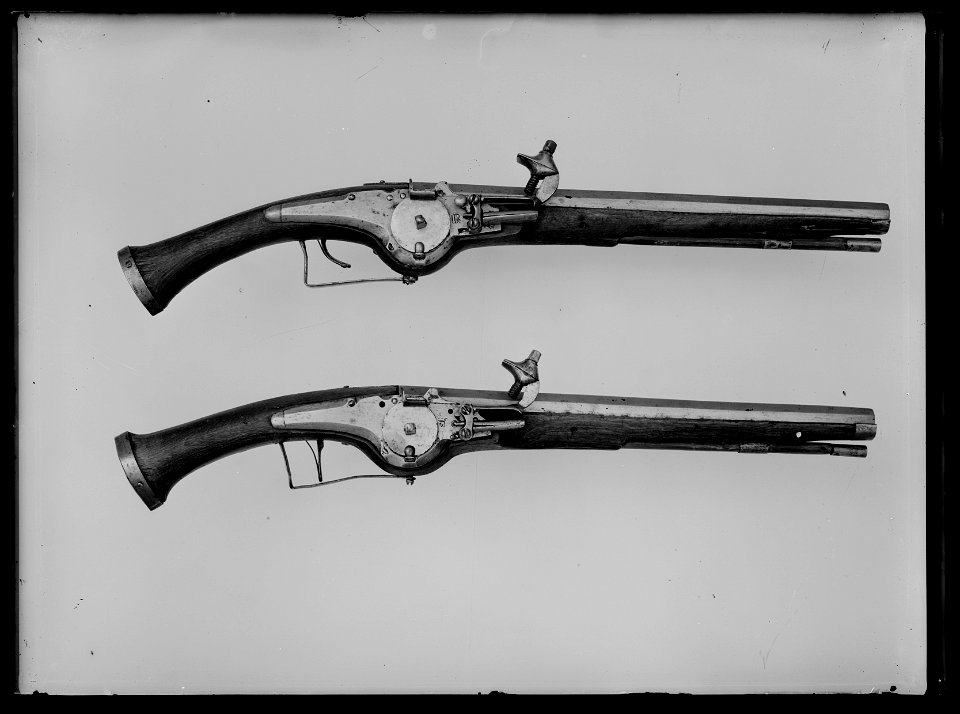 Hjullåspistol av nederländsk typ ca 1625. I inv - Livrustkammaren - 17993