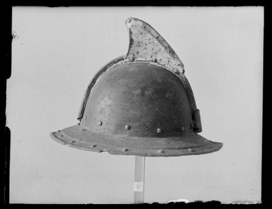 Hjälm, pott (ca 1600-1650) - Livrustkammaren - 79207