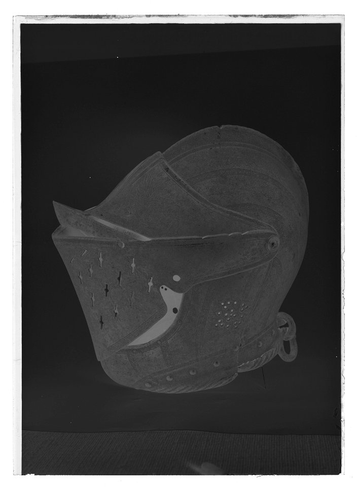 Hjälm - Livrustkammaren - 18317-negative