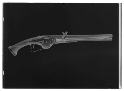 Hjullåspistol, Holland eller Baltikum ca 1630. Gustav II Adolfs pistoler vid Lützen 1632 - Livrustkammaren - 69367-negative