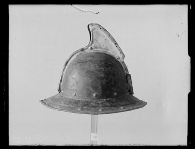 Hjälm, pott (ca 1600-1650) - Livrustkammaren - 10721