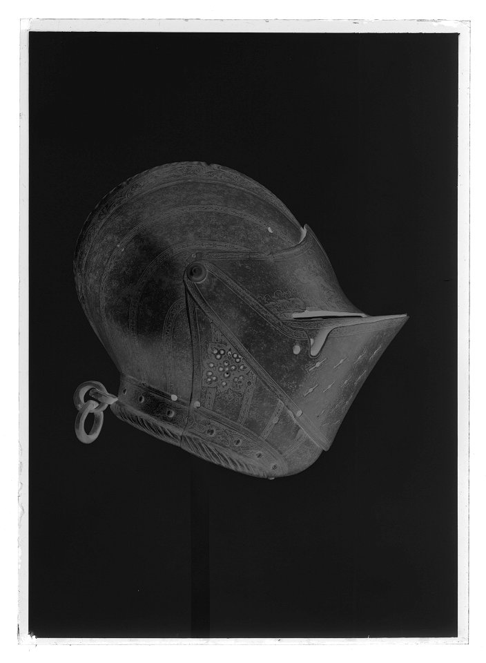 Hjälm - Livrustkammaren - 78247-negative